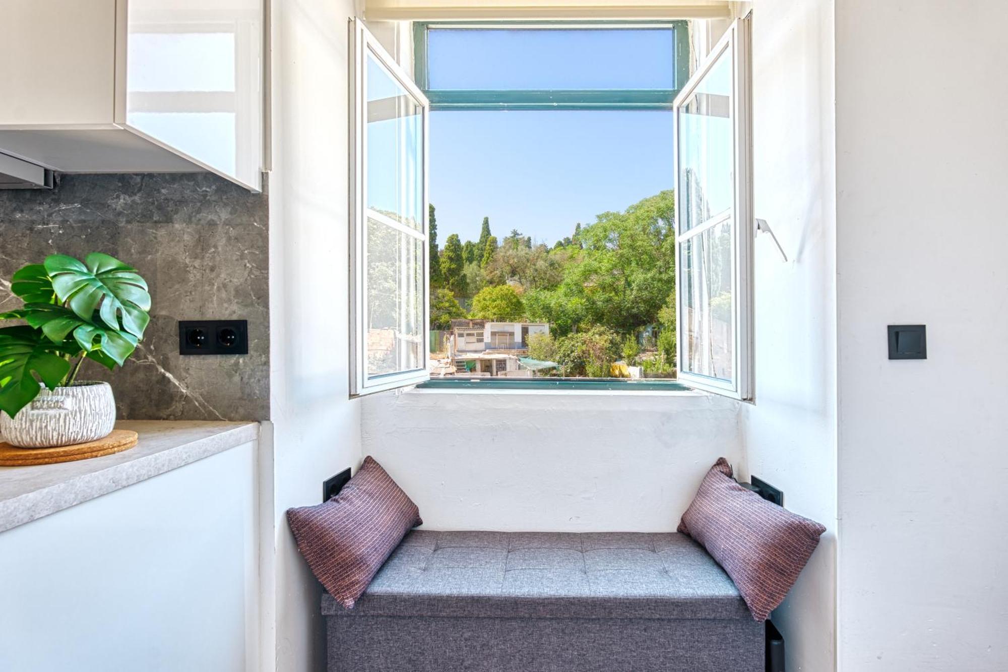 Ferienwohnung Historic Gem & Modern Loft In The Heart Of Lissabon Exterior foto