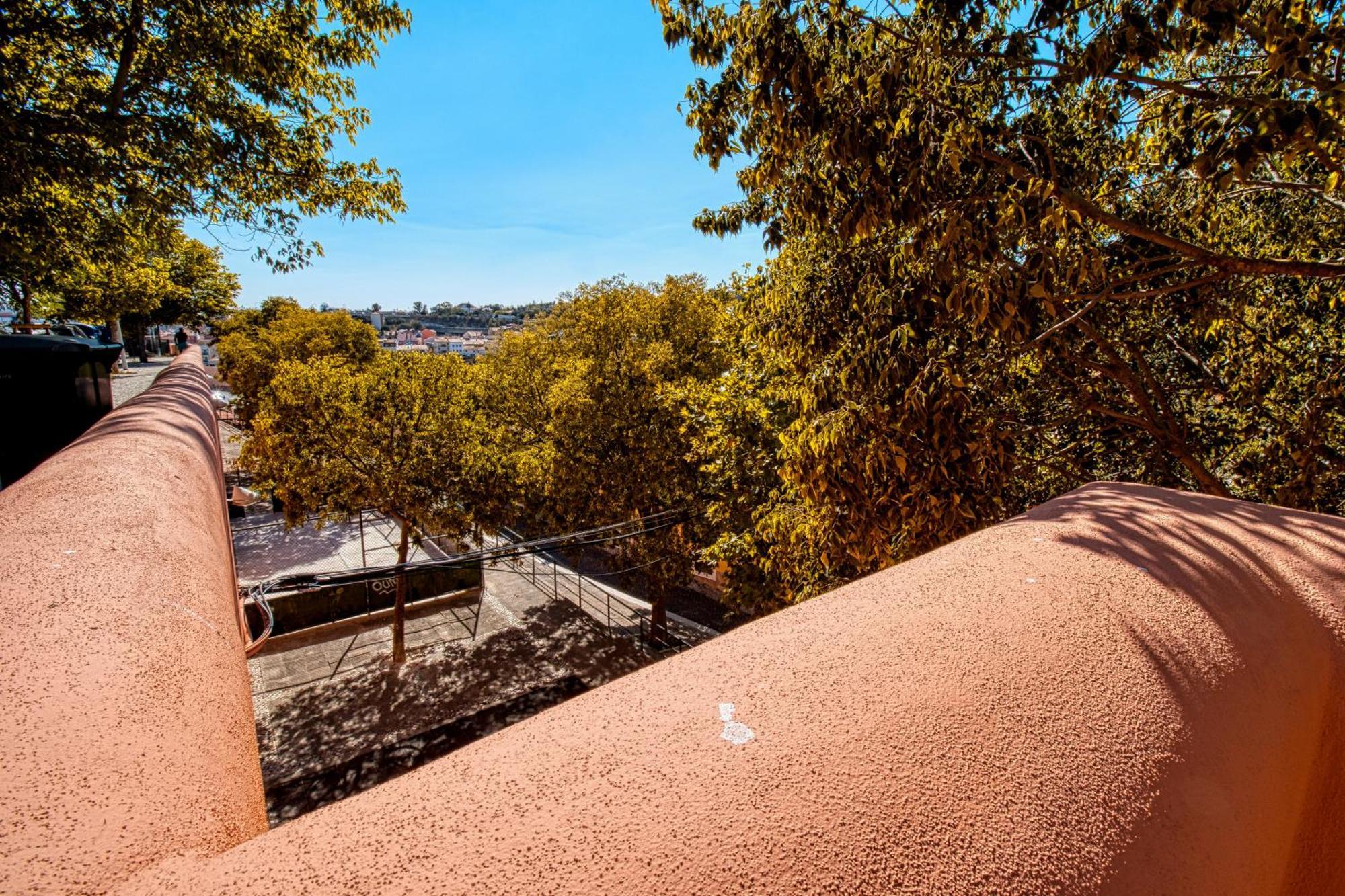 Ferienwohnung Historic Gem & Modern Loft In The Heart Of Lissabon Exterior foto